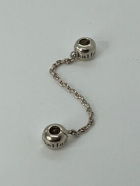 Halia 925 Sterling Silver Safety Chain Clip Charm